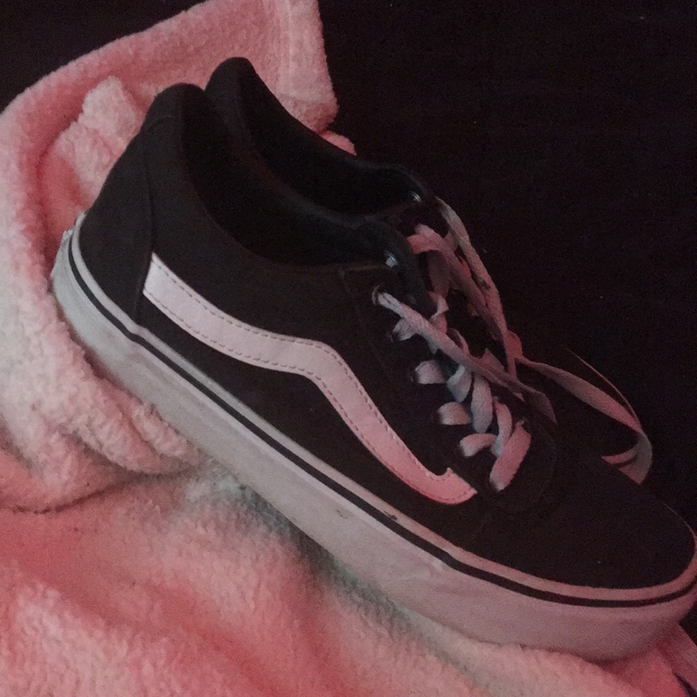 black vans size 6